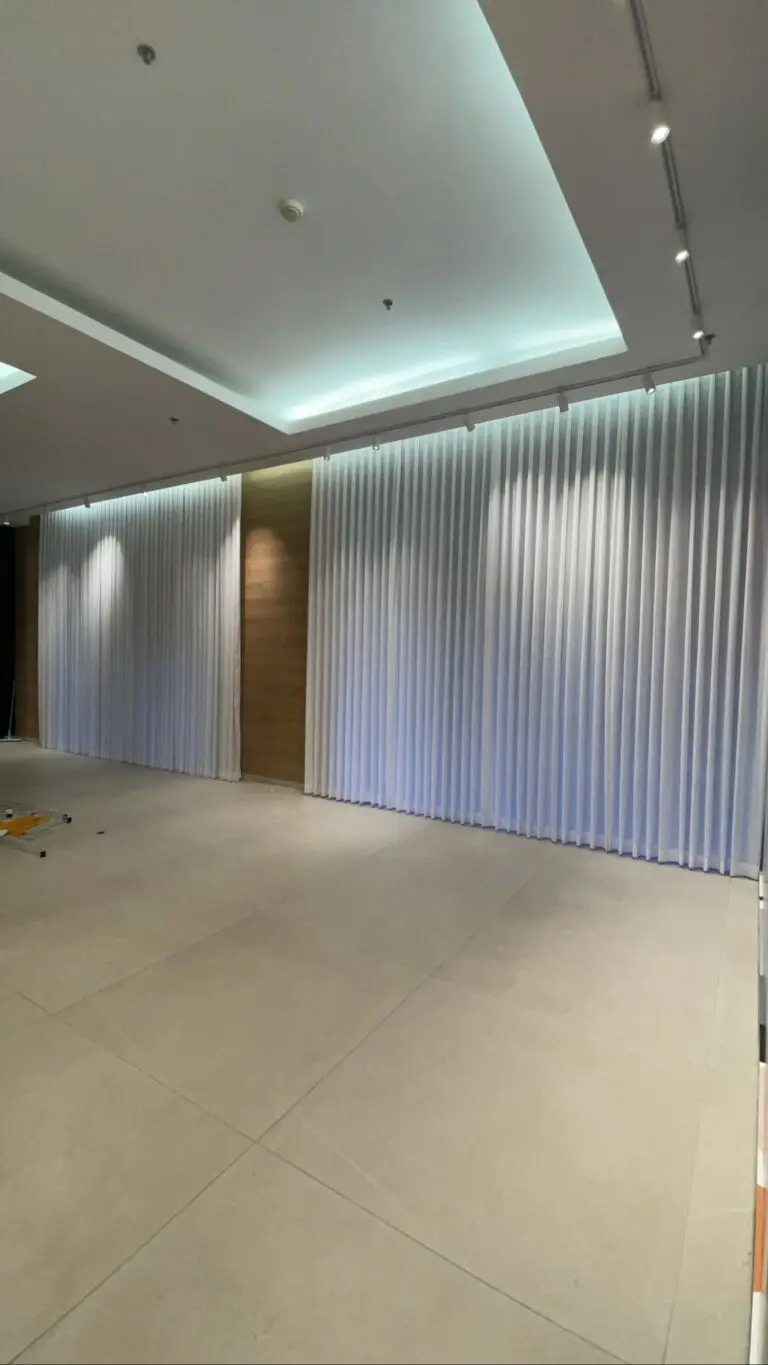 וילון לסלון גדול